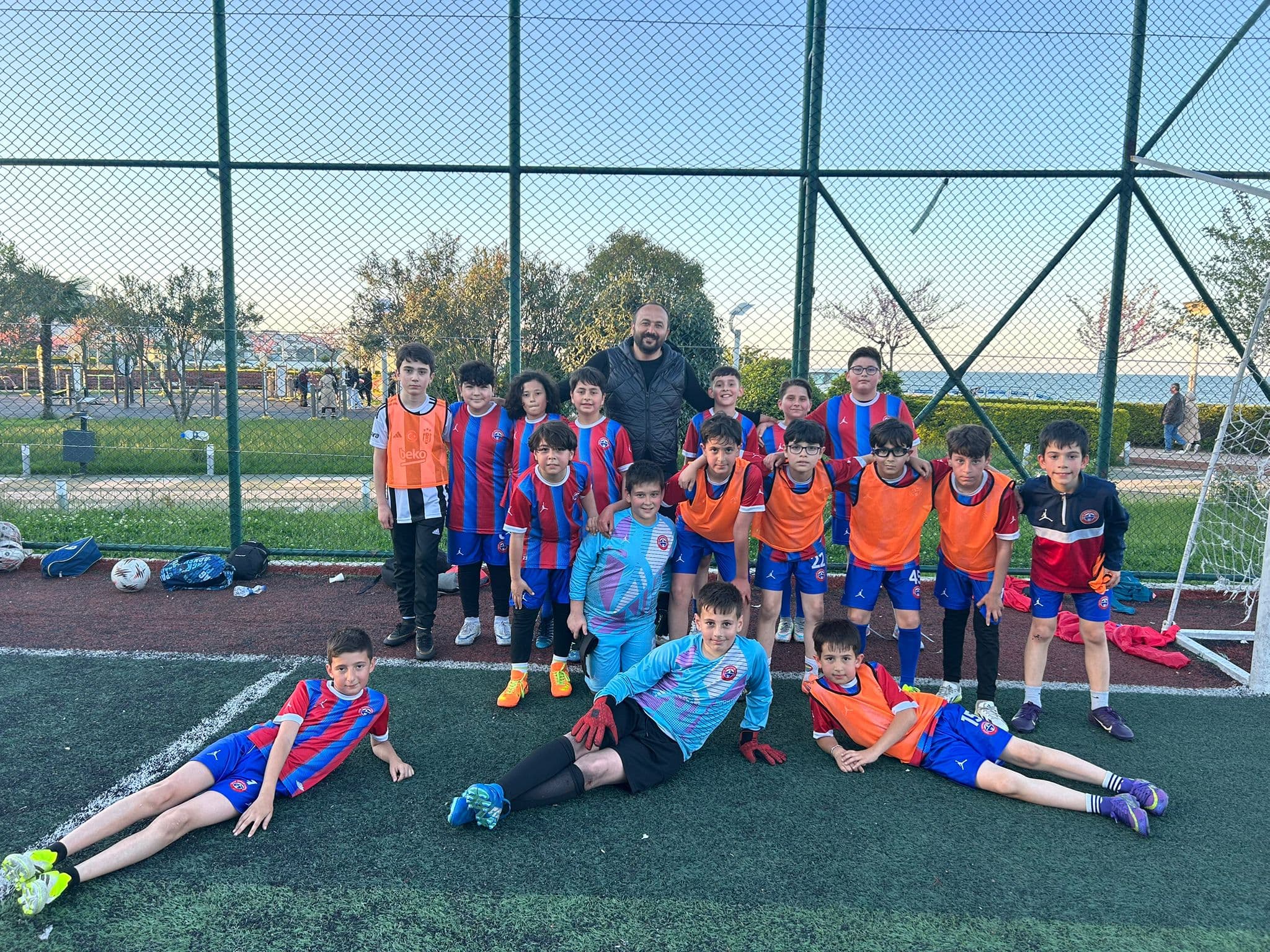 ÜNYE İDMAN YURDU’NDA FUTBOL EĞİTİMLERİ TÜM HIZIYLA SÜRÜYOR! - Görsel 2