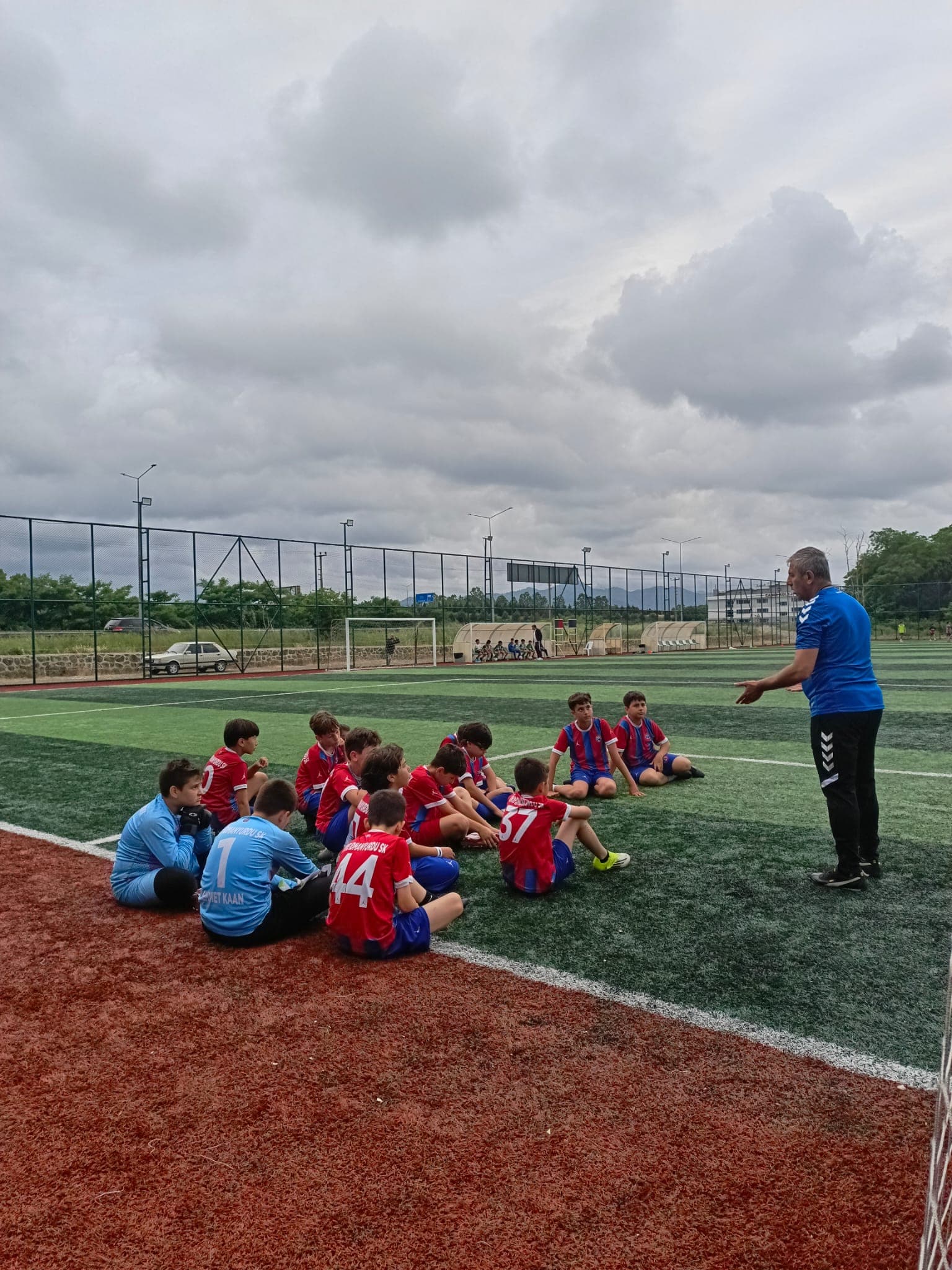 Geleceğin Yıldızları Sahada: Ünye İdman Yurdu ve Ünyespor Akademi Karşılaştı - Görsel 2