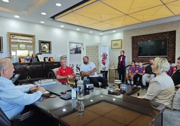 Ünye İdman Yurdu Spor Kulübü’nden Başkan Tavlı’ya Nezaket Ziyareti - Görsel 2